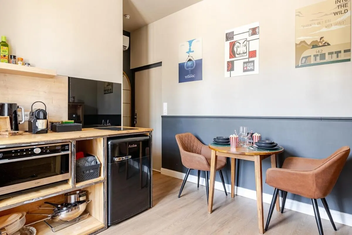 Cinema Room City Center Free Carpark Onyx Roanne